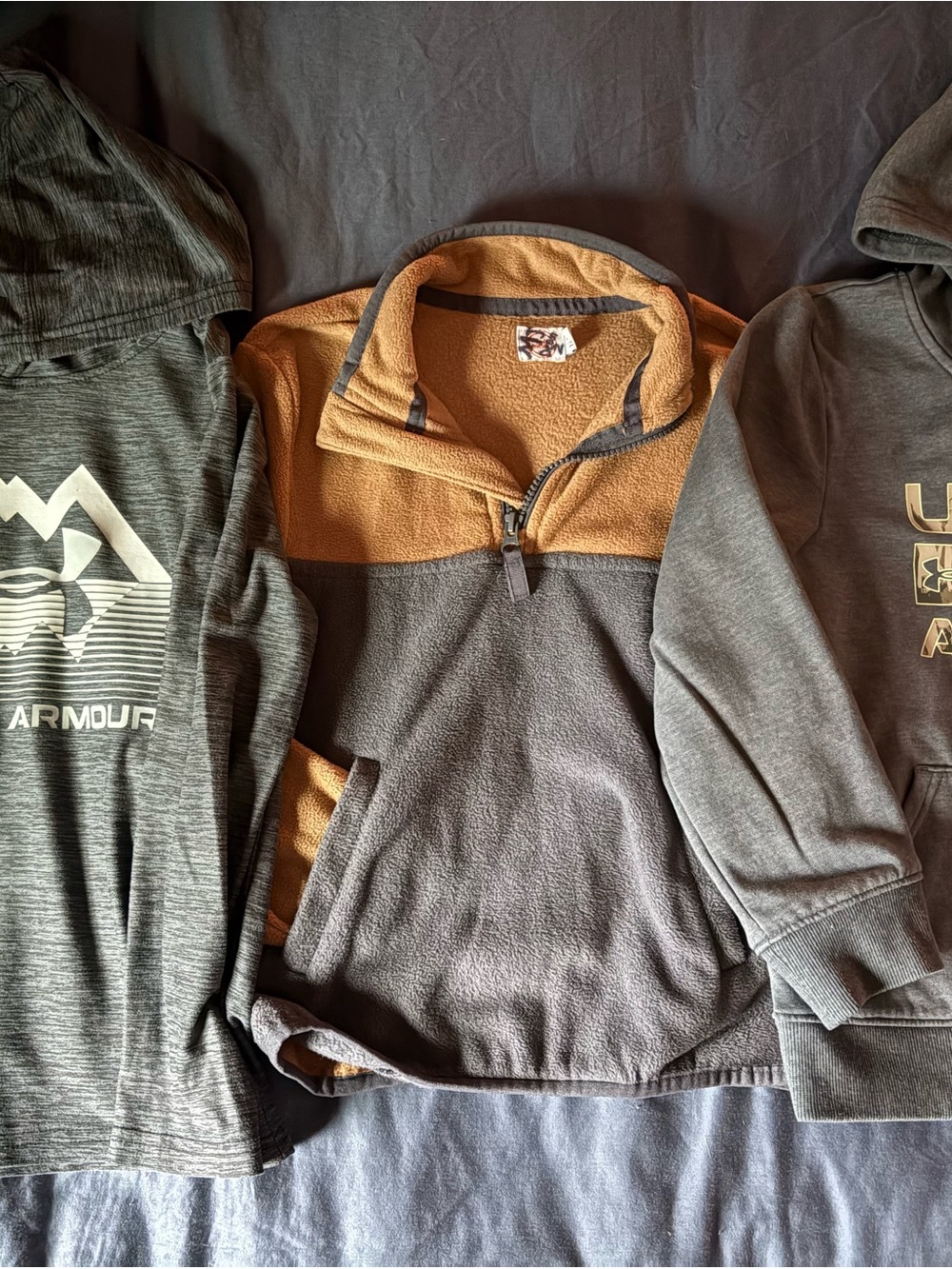 Under Armour boys small pullover bundle